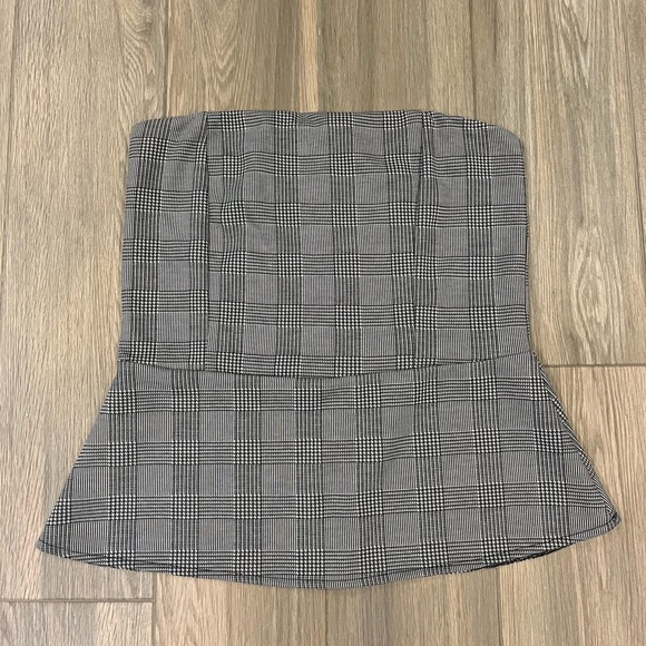 Peplum tube top size medium - Picture 1 of 7